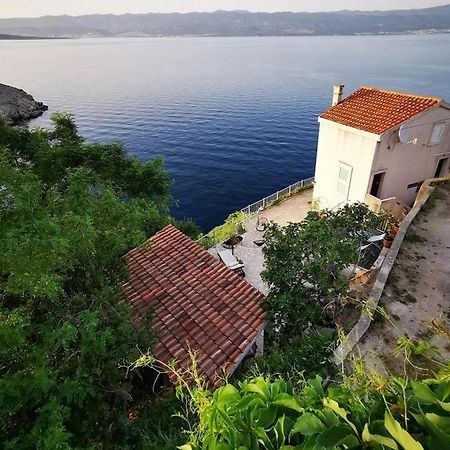 Vila Verbana Apartments Vrbnik Exterior photo
