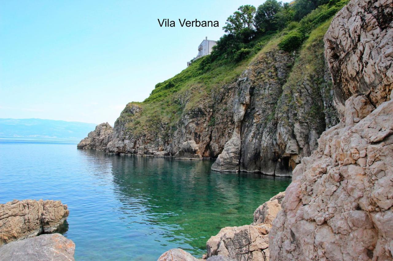 Vila Verbana Apartments Vrbnik Exterior photo