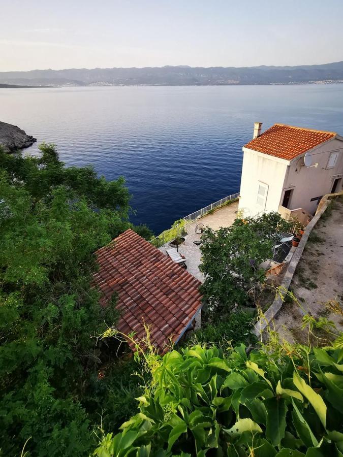 Vila Verbana Apartments Vrbnik Exterior photo