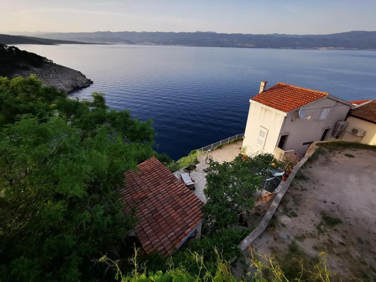 Vila Verbana Apartments Vrbnik Exterior photo